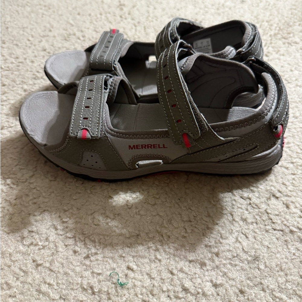 Merrell Gray Sport Sandals with Adjustable Straps and Rubber Sole